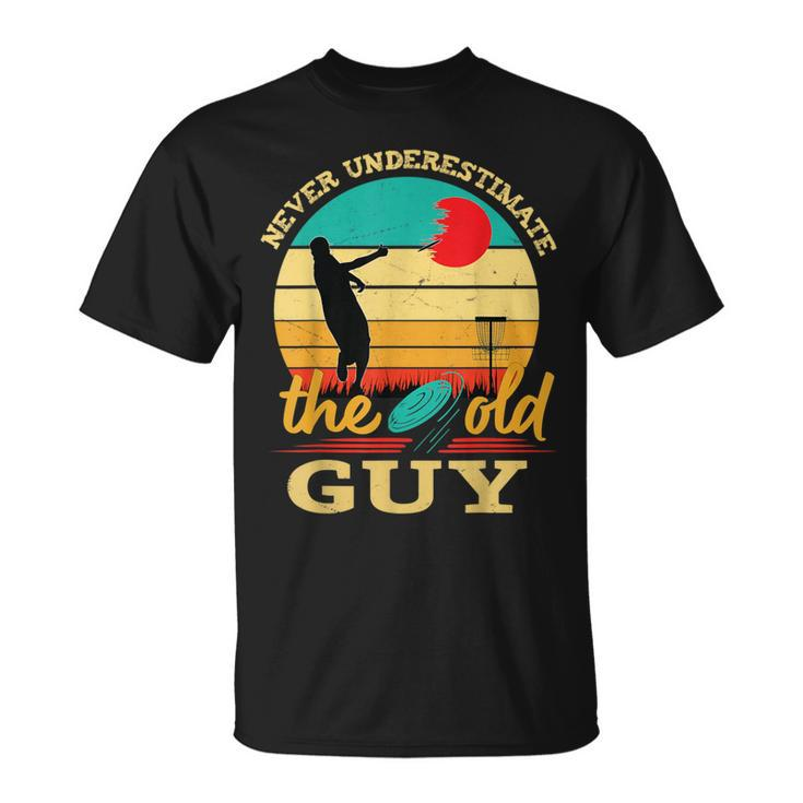 Disc Golf Never Underestimate The Old Guy Retro Vintage T-Shirt