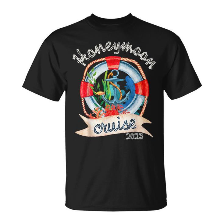 Honeymoon Cruise For Couples 2023 Just Married  Unisex T-Shirt