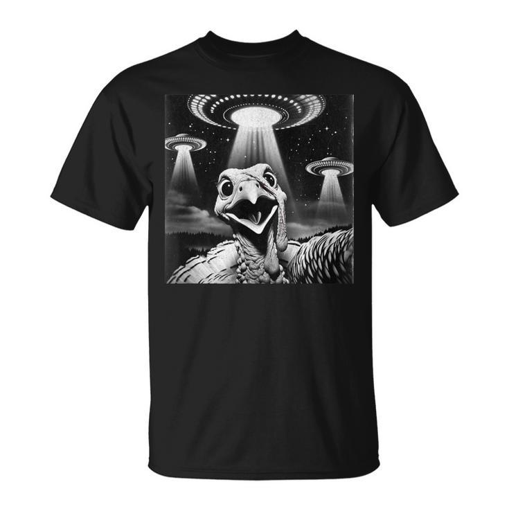 Invasion Thanksgiving Meme Alien Turkey Ufo Selfie T-Shirt