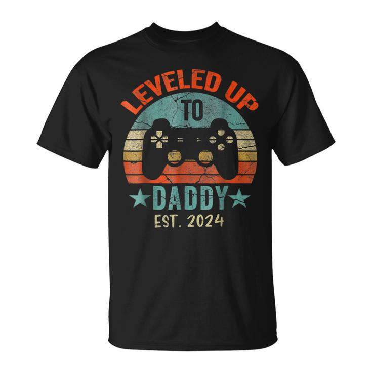 Leveled Up To Daddy 2024 Men Promoted Dad Est 2024 Unisex T-Shirt
