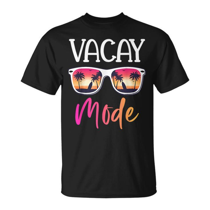 Summer Vacay Mode Pineapple Sunglasses Vacation Family Beach  Unisex T-Shirt