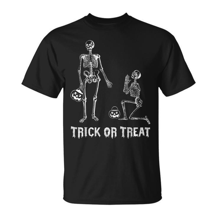 Trick Or Treat Halloween Funny Skeleton Friends  Unisex T-Shirt