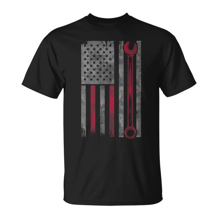 Vintage Mechanic American Flag Patriotic Car Mechanic Gift Gift For Mens Unisex T-Shirt