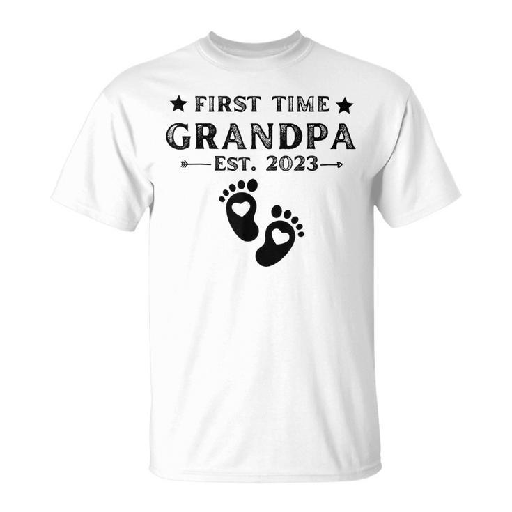 First Time Grandpa 2023 For Grandfather Funny Fathers Day  Unisex T-Shirt