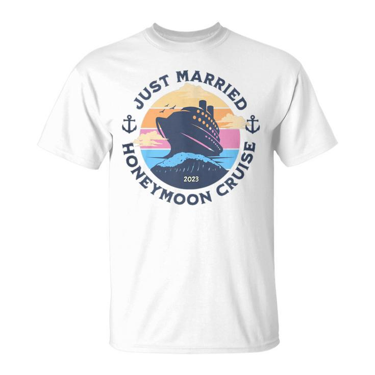 Just Married Honeymoon Cruise 2023 Couple Matching  Unisex T-Shirt