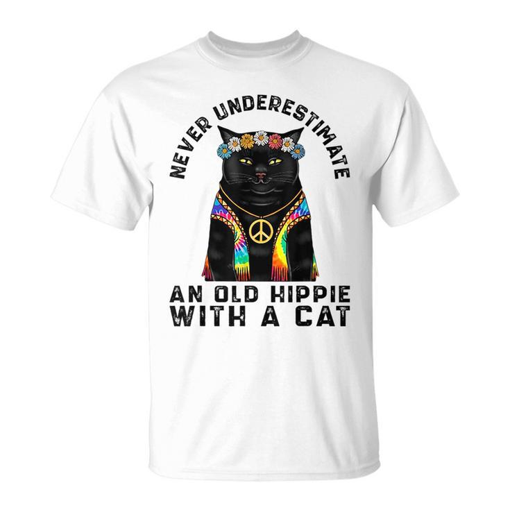 Never Underestimate An Old Hippie With A Cat Funny Vintage Unisex T-Shirt