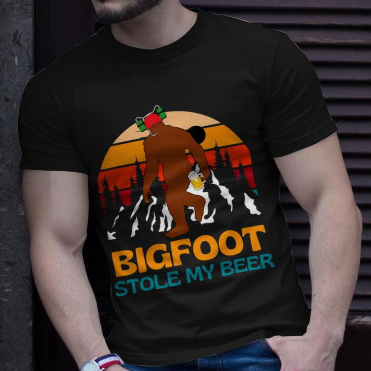 Beer Bigfoot Stole My Beer Funny Yeti Sasquatch Drinking Retro Unisex T-Shirt Gifts for Him