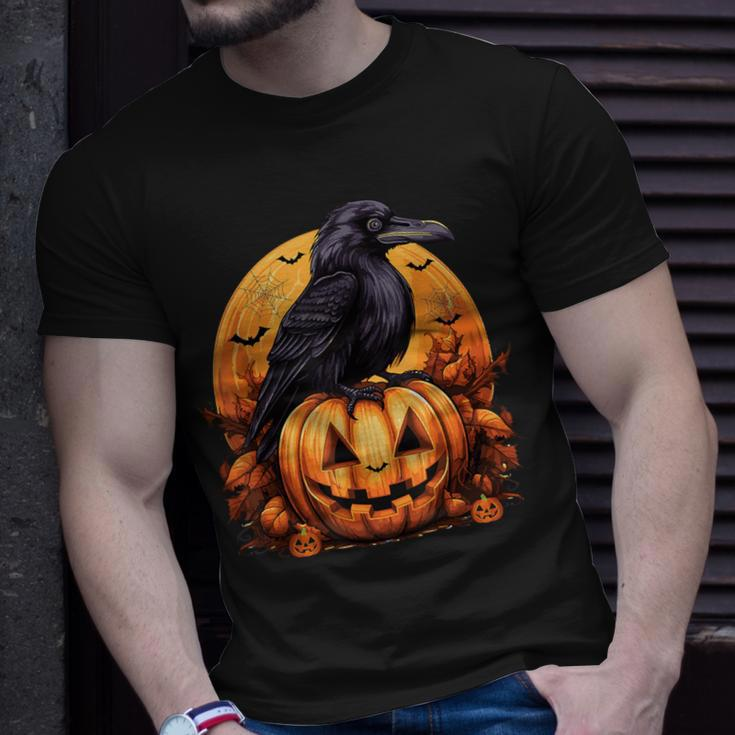 Crow Bird On Pumpkin Crow And Jack O Lantern Halloween Party T-Shirt Gifts for Him