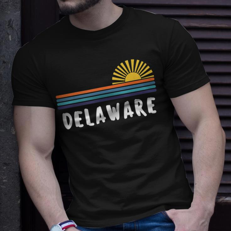 Delaware Home State Pride Retro Vintage Sunrise Unisex T-Shirt Gifts for Him