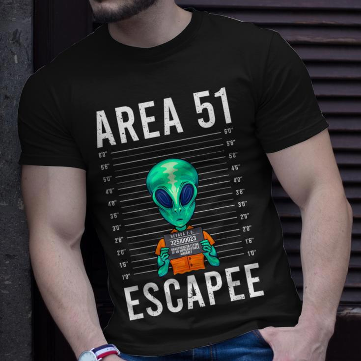 Alien Art Alien Lover Area 51 Escapee Alien T-Shirt Gifts for Him
