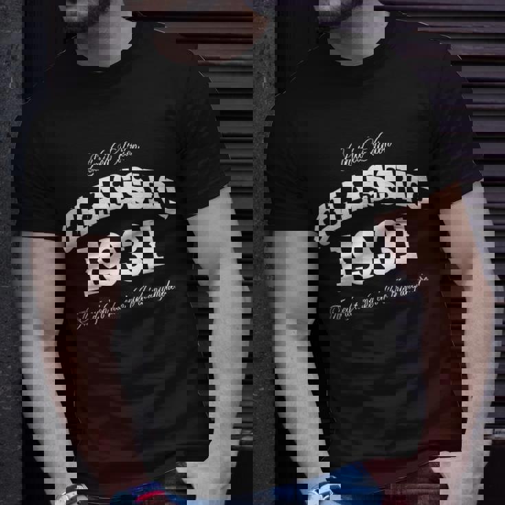 Gift For 89 Year Old Vintage Classic Car 1931 89Th Birthday Unisex T-Shirt Gifts for Him