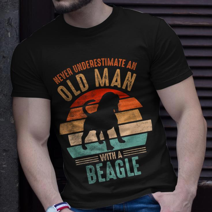 Mb Never Underestimate An Old Man With A Beagle T-Shirt Gifts for Him