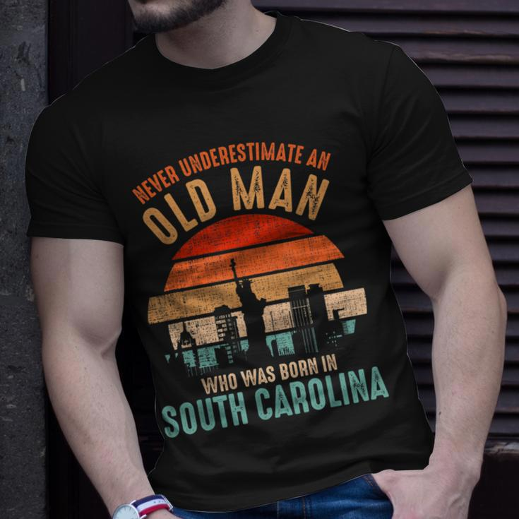 Mb Never Underestimate An Old Man In South Carolina T-Shirt Gifts for Him