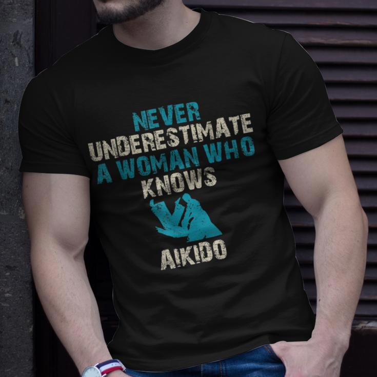 Never Underestimate A Woman Who Knows Aikido Quote Funny Unisex T-Shirt Gifts for Him