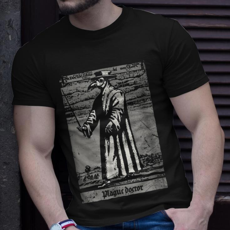 Occult Plague Doctor Horror Death Vintage Tarot Tarot T-Shirt Gifts for Him
