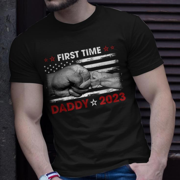 Promoted To Daddy 2023 First Time Fathers Day New Dad Mens Gift For Mens Unisex T-Shirt Gifts for Him
