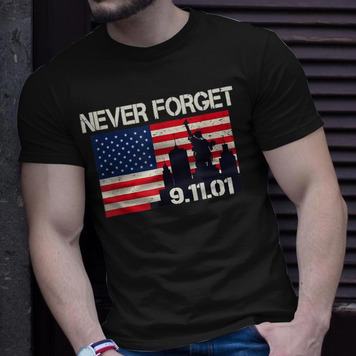 Vintage Design American Flag Never Forget Patriotic 911 Unisex T-Shirt Gifts for Him