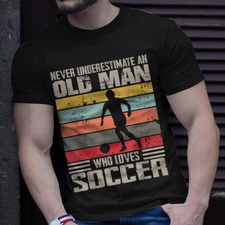 Vintage Never Underestimate An Old Man Who Loves Soccer Cute T-Shirt Gifts for Him