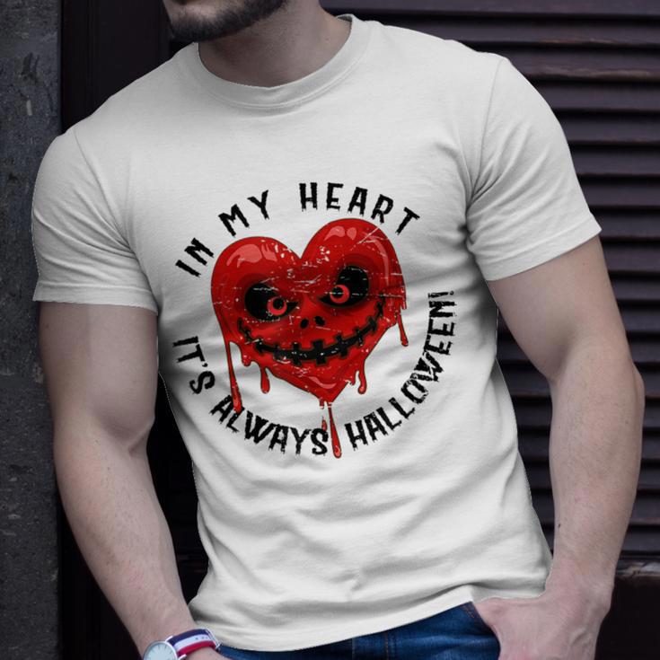 Horror Movie Halloween Lover Meme Scary Face Bleeding Heart Halloween  T-Shirt