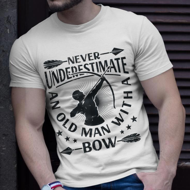 Never Underestimate An Old Man With A Bow Archery Archer Men T-Shirt Gifts for Him