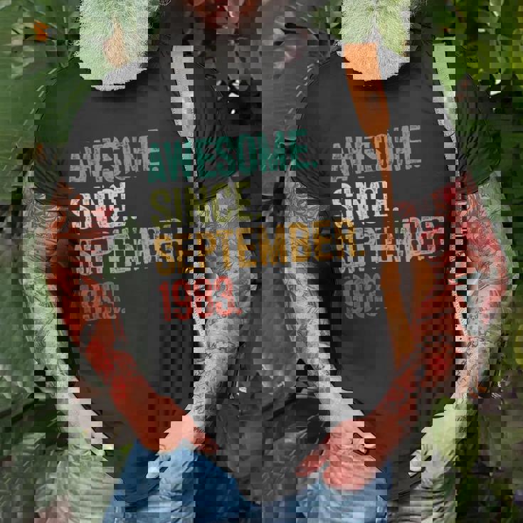 40 Year Old Awesome Since September 1983 40Th Birthday T-Shirt Gifts for Old Men