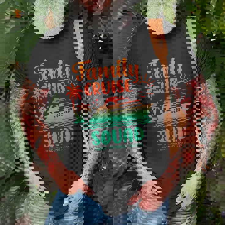 Cruise Squad 2024 Family Trips Making Memories Vocation T-Shirt Gifts for Old Men