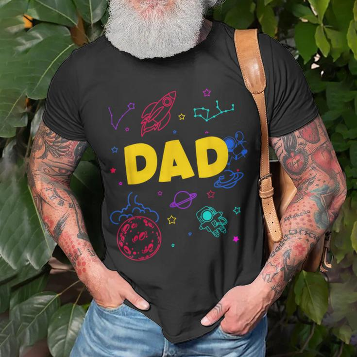 Dad Outer Space Daddy Planet Birthday Fathers Gift For Women Unisex T-Shirt Gifts for Old Men