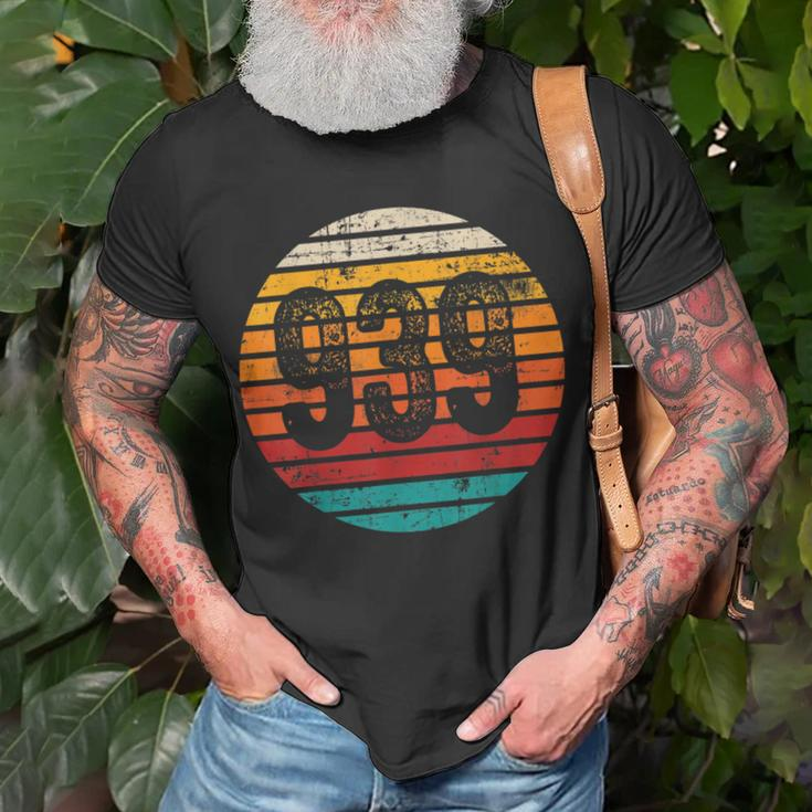 Distressed Vintage Sunset 939 Area Code T-Shirt Gifts for Old Men