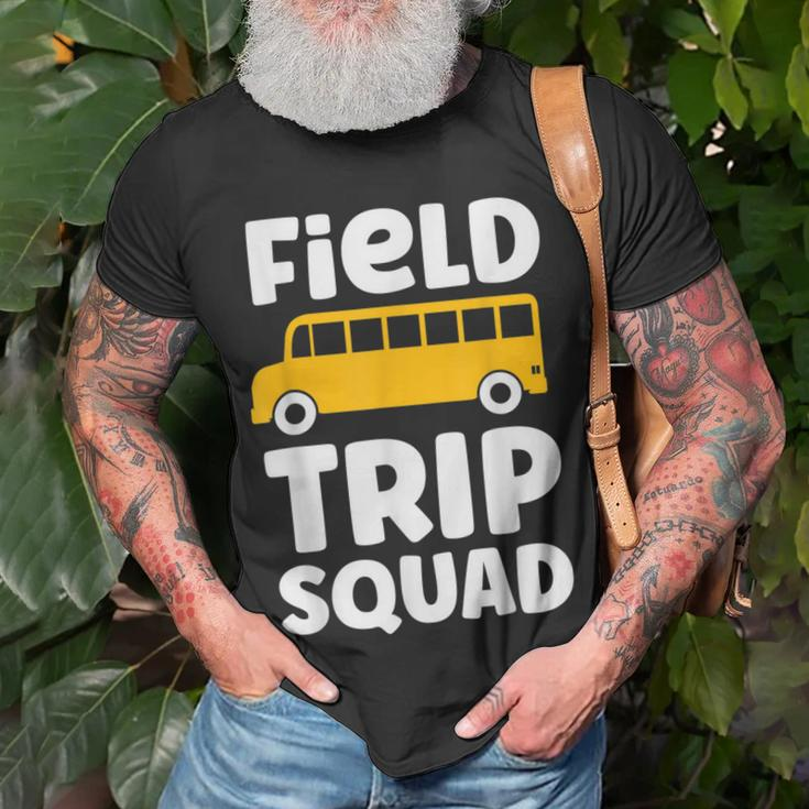 Field Trip Squad School Bus Field Day Vibes 2023 T-Shirt Gifts for Old Men