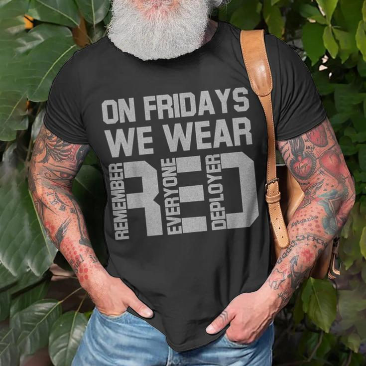 On Fridays We Wear Red Military Veteran Day Us Flag T-Shirt Gifts for Old Men