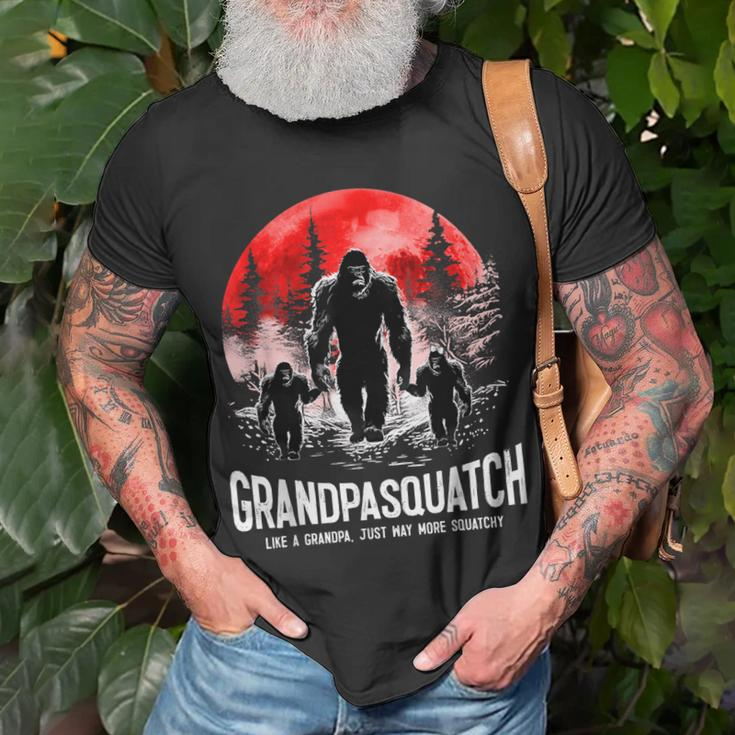 Grandpasquatch Like A Grandpa Just Way More Squatchy Funny Unisex T-Shirt Gifts for Old Men