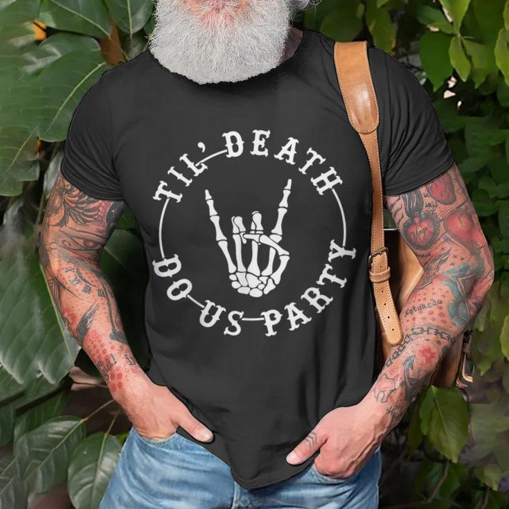 Halloween Till Death Do Us Party Skeleton Hand Bachelorette T-Shirt Gifts for Old Men