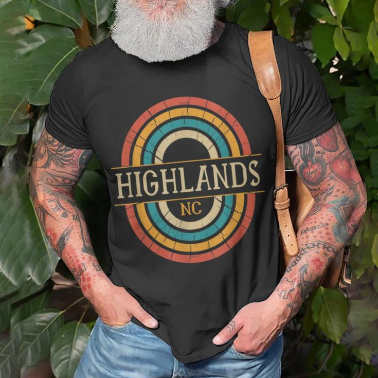 Highlands North Carolina Vintage Nc Distressed 70S 80S Retro T-Shirt Gifts for Old Men