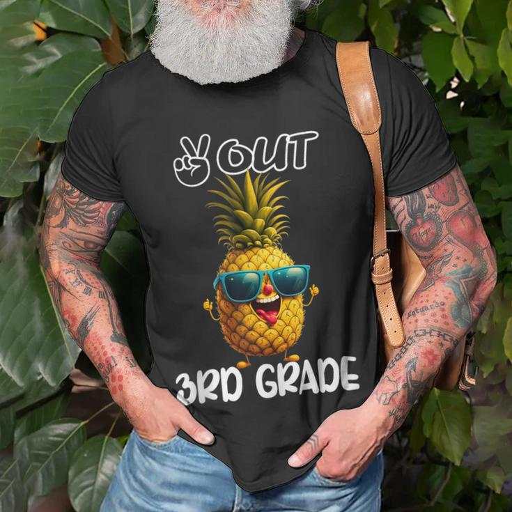 Last Day Of 3Rd Grade Peace Out 3Rd Grade Funny Graduation Unisex T-Shirt Gifts for Old Men