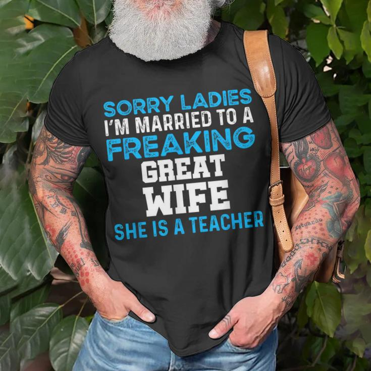 Married To A Great Teacher Husband Of A Teacher Gift For Mens Gift For Women Unisex T-Shirt Gifts for Old Men