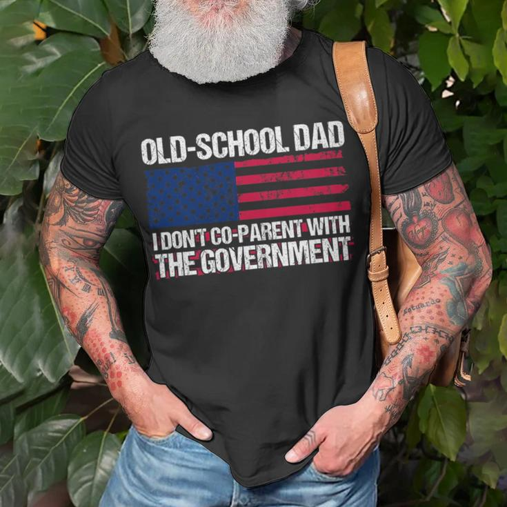 Old-School Dad I Don’T Co-Parent With The Government Vintage Funny Gifts For Dad Unisex T-Shirt Gifts for Old Men