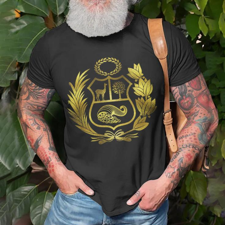 Peru Peruvian Coat Of Arms T-Shirt Gifts for Old Men