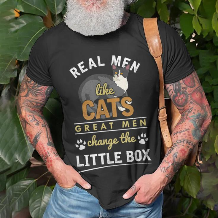 Real Men Like Cats Pets Cat Dad FunnyUnisex T-Shirt Gifts for Old Men