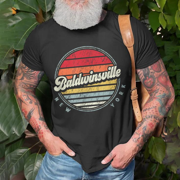 Retro Baldwinsville Home State Cool 70S Style Sunset T-Shirt Gifts for Old Men
