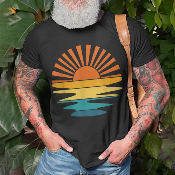Retro Beach Sunset Vacation Palm Trees Tropical Summer Unisex T-Shirt Gifts for Old Men