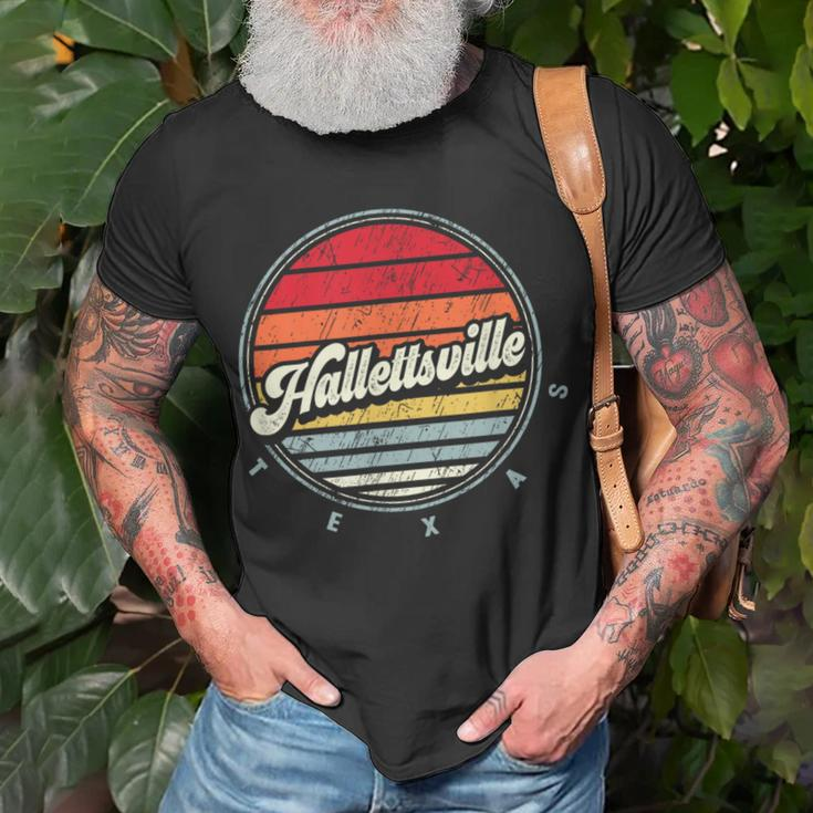 Retro Hallettsville Home State Cool 70S Style Sunset T-Shirt Gifts for Old Men