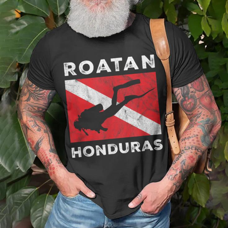 Retro Roatan Honduras Scuba Dive Vintage Dive Flag Diving T-Shirt Gifts for Old Men