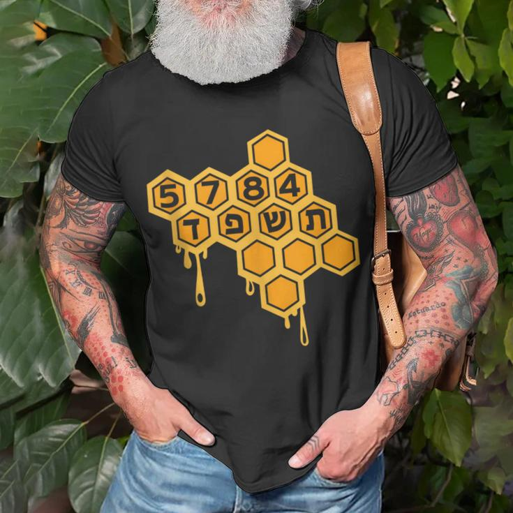 Rosh Hashanah 5784 Hebrew Year Honey Comb T-Shirt Gifts for Old Men