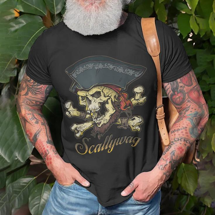 Scallywag Pirate Skull And Crossbones Jolly Roger Jolly Roger T-Shirt Gifts for Old Men