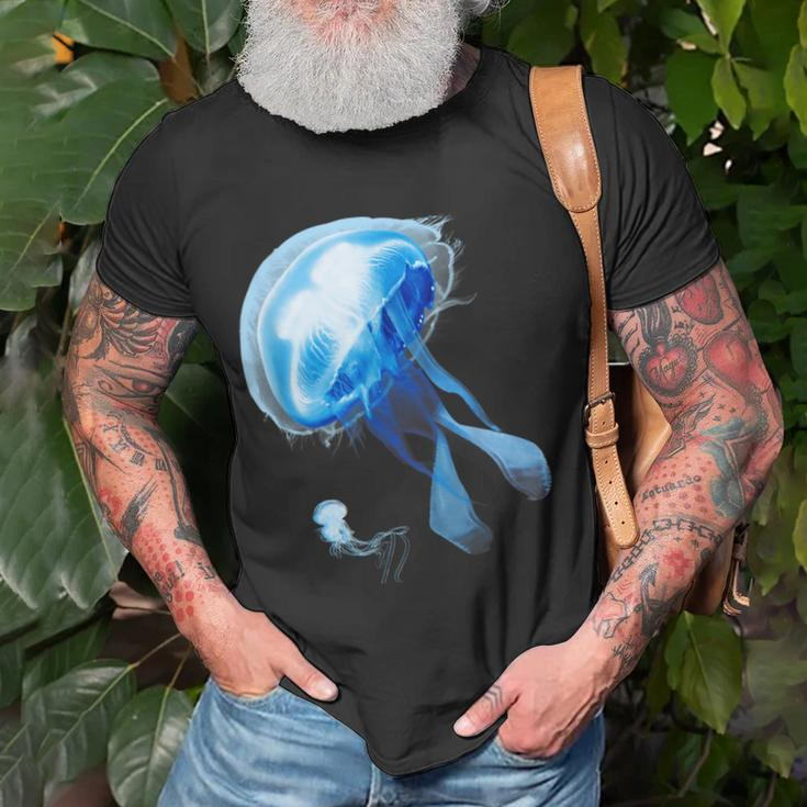 Sea Nettle Jellyfish Diving Underwater Beauty T-Shirt Gifts for Old Men