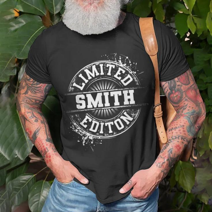 Smith Funny Surname Family Tree Birthday Reunion Gift Idea Unisex T-Shirt Gifts for Old Men