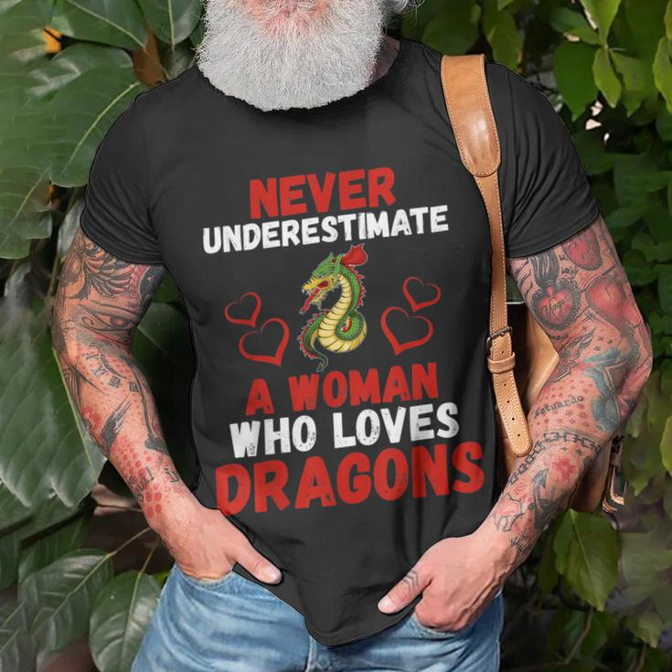 Never Underestimate Love Dragons Graphic T-Shirt Gifts for Old Men