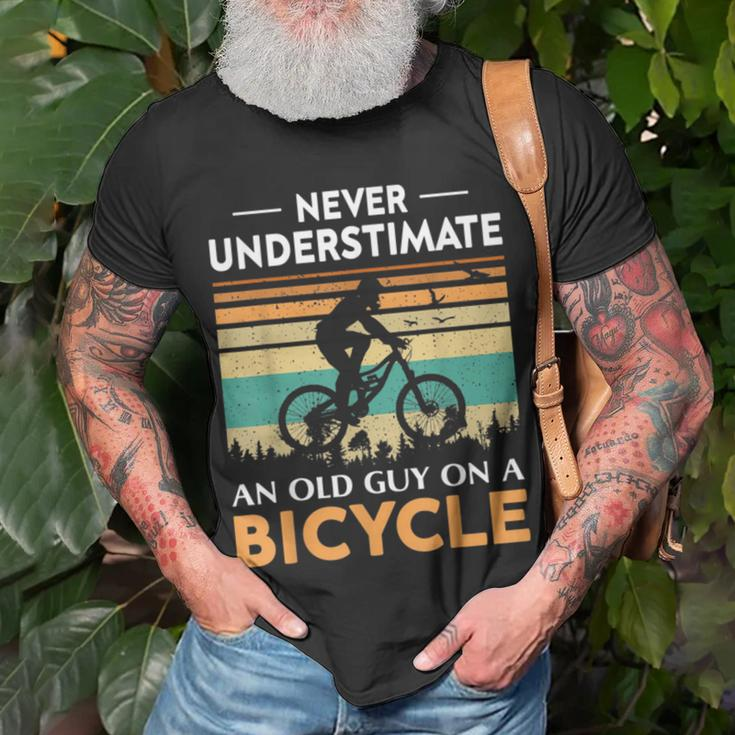 Never Underestimate An Old Guy On A Bicycle Cycling Vintage T-Shirt Gifts for Old Men
