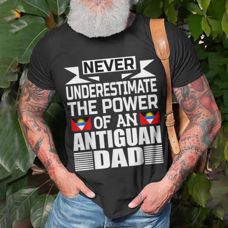 Never Underestimate The Power Of An Antiguan Dad T-Shirt Gifts for Old Men