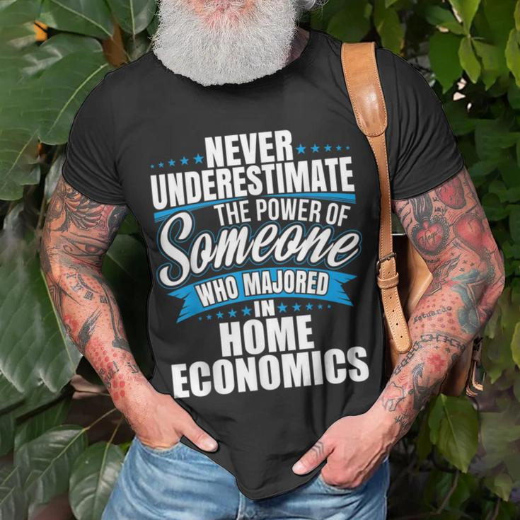Never Underestimate The Power Of Home Economics Major T-Shirt Gifts for Old Men